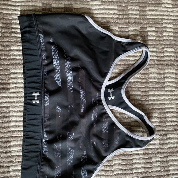 Under Armour M/L Sports Bra heatgear reversible - Picture 2 of 3